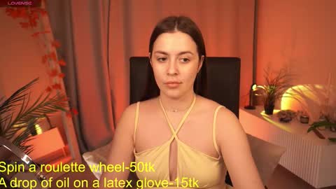  Emiliya  online show from 28, 11, 2025