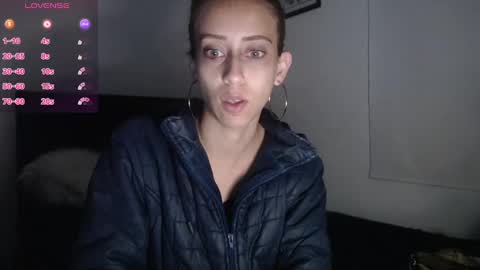 Emilly Gomez online show from 16, 2, 2025