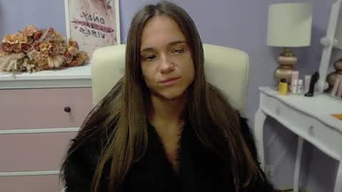 Emilly online show from 6, 11, 2025