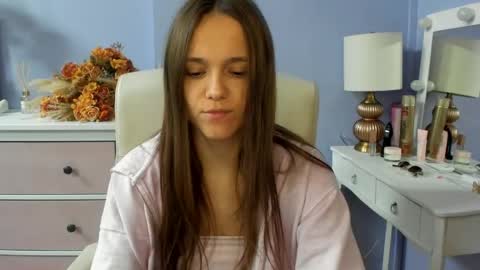 Emilly online show from 29, 4, 2026
