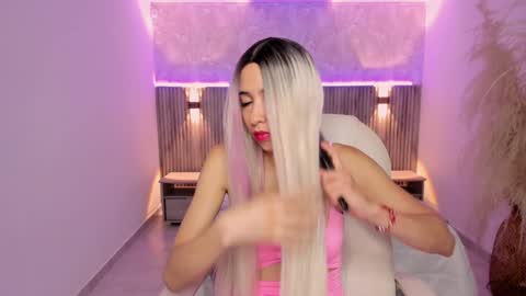 Snapshot of emilly_smith_1 chatting on 11, 12, 2024 Emily online show from 11, 12, 2024