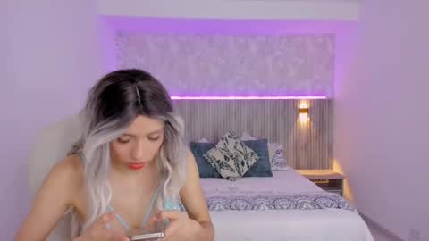 Snapshot of emilly_smith_1 chatting on 8, 3, 2025 Emily online show from 8, 3, 2025