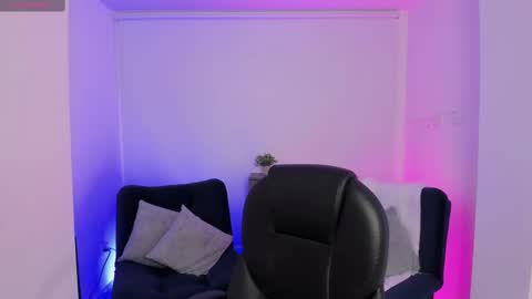 Snapshot of emilly_smith_1 chatting on 23, 9, 2025 Emily online show from 23, 9, 2025