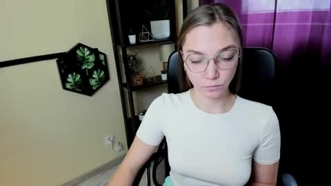 Snapshot of emilly_xkiss chatting on 11, 2, 2025 Emilly online show from 11, 2, 2025