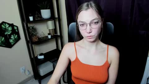 Snapshot of emilly_xkiss chatting on 19, 2, 2025 Emilly online show from 19, 2, 2025