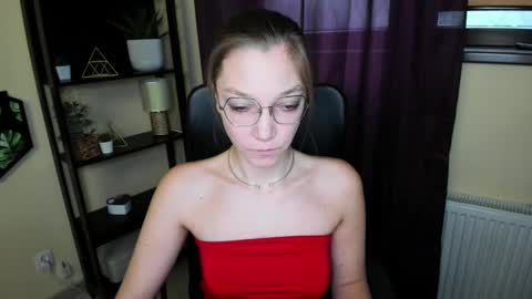 Snapshot of emilly_xkiss chatting on 11, 3, 2025 Emilly online show from 11, 3, 2025