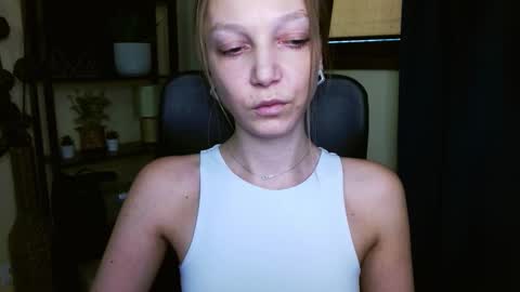 Emilly online show from 23, 2, 2026