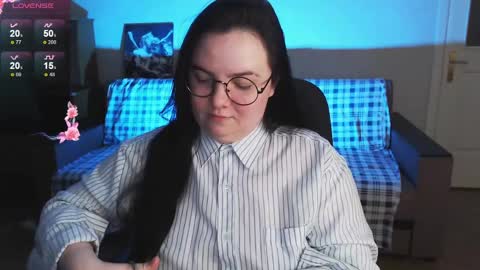 Snapshot of emillybones chatting on 4, 4, 2026 Emily online show from 4, 4, 2026