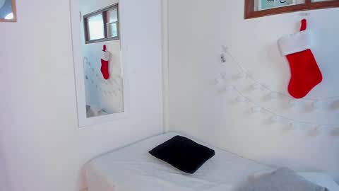 Snapshot of emillygonzalez chatting on 6, 12, 2024 . . online show from 6, 12, 2024