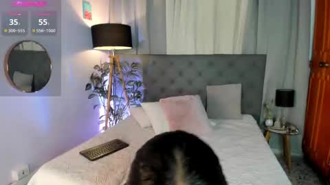 Emilly Kiss online show from 8, 10, 2025