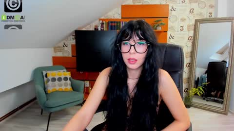 EmillyTaylor online show from 9, 12, 2024