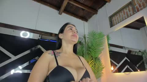 Snapshot of emily18__ chatting on 9, 4, 2026 Emily online show from 9, 4, 2026