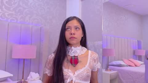 Snapshot of emily__stef chatting on 24, 4, 2026 EMILY online show from 24, 4, 2026