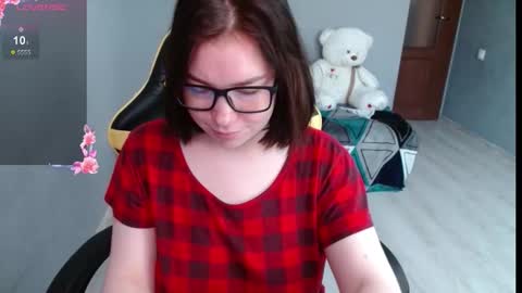 Snapshot of emily_amorre chatting on 25, 9, 2025 Emily 3 online show from 25, 9, 2025