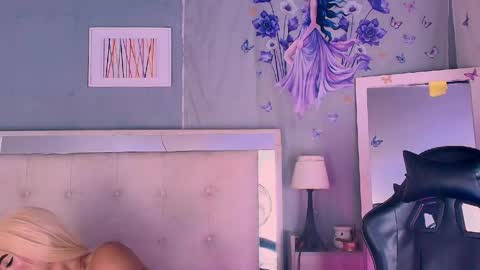 emily_castillo1_ online show from 29, 4, 2026