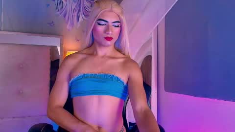 emily_castillo1_ online show from 13, 5, 2026
