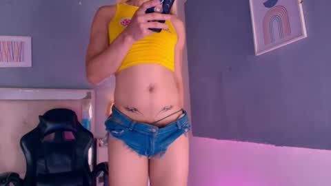 emily_castillo1_ online show from 18, 6, 2026