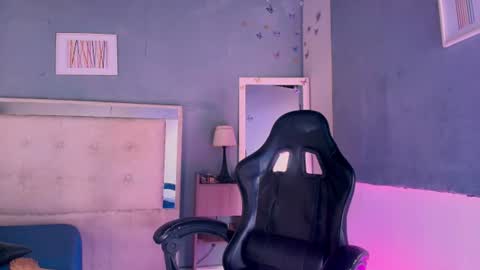 emily_castillo1_ online show from 24, 6, 2026