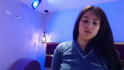 emily fox 3 online show from 17, 9, 2025