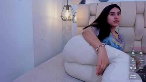 emily fox 3 online show from 29, 4, 2026