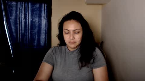 Snapshot of emily_galvis chatting on 17, 12, 2025 online show from 17, 12, 2025