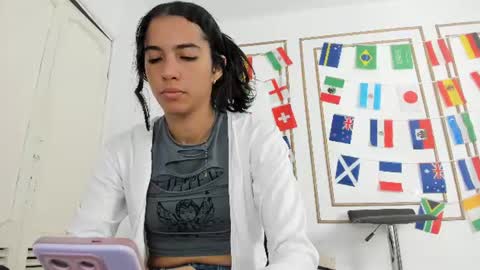 Snapshot of emily_gaviria1 chatting on 25, 6, 2026 emily_gaviria1 online show from 25, 6, 2026