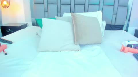 Snapshot of emily_gil1 chatting on 31, 12, 2024 Emi online show from 31, 12, 2024