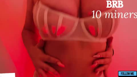 Snapshot of emily_gin chatting on 25, 5, 2026 EMILY online show from 25, 5, 2026