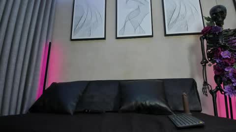 emily_hex online show from 11, 9, 2025