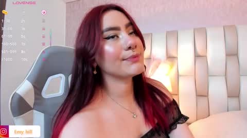 Snapshot of emily_hill___ chatting on 27, 1, 2025 EMILY Monday 5-2 am From Tuesday to Friday5-1 am Colombia time online show from 27, 1, 2025