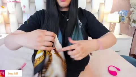 Snapshot of emily_hill___ chatting on 20, 2, 2025 EMILY Monday 5-2 am From Tuesday to Friday5-1 am Colombia time online show from 20, 2, 2025