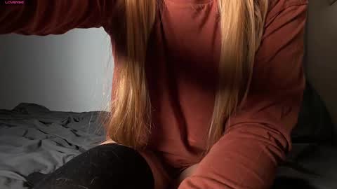 Snapshot of emily_jayreal chatting on 12, 3, 2025 Emily online show from 12, 3, 2025