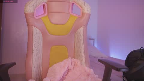 Snapshot of emily_jonexs_ chatting on 24, 6, 2026 mily online show from 24, 6, 2026