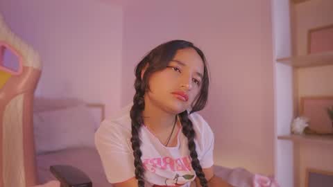 Snapshot of emily_jonexs_ chatting on 1, 7, 2026 mily online show from 1, 7, 2026
