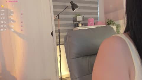 EmilyKenner  Independent model  online show from 4, 11, 2025