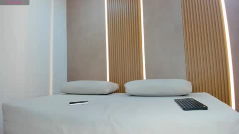 emily_kovac online show from 27, 2, 2026