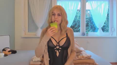 Lauren  online show from 9, 1, 2026