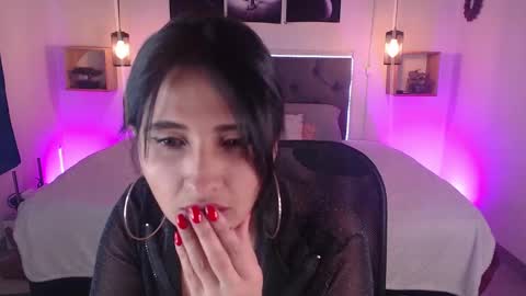 Snapshot of emily_leinn chatting on 24, 10, 2025 E M I L Y  online show from 24, 10, 2025