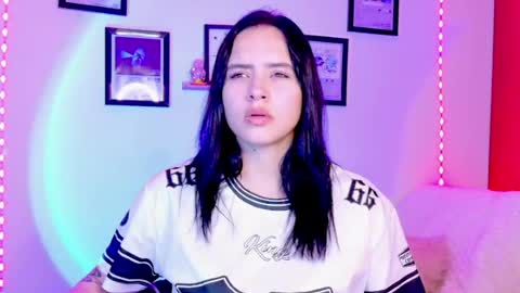 Emily Lindey online show from 28, 6, 2026