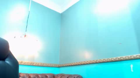 Snapshot of emily_manzur chatting on 9, 6, 2026 emily_manzur online show from 9, 6, 2026