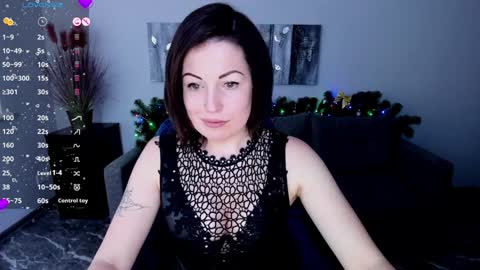 Snapshot of emily_midlton chatting on 7, 1, 2025 Emily online show from 7, 1, 2025