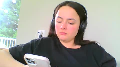 emily_morning_dew online show from 28, 1, 2025