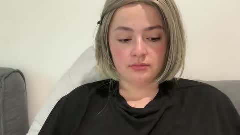 emily_morning_dew online show from 19, 5, 2026