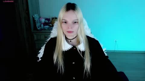 Lia online show from 10, 2, 2025