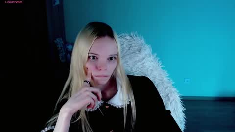 Lia online show from 12, 2, 2025