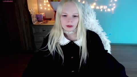 Lia online show from 27, 2, 2025