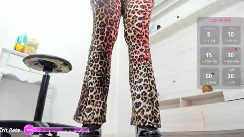 Snapshot of emily_ospina chatting on 2, 11, 2025 emili online show from 2, 11, 2025