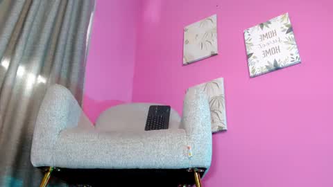 Snapshot of emily_oxx chatting on 21, 6, 2026 Emily online show from 21, 6, 2026