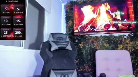 emily_palmeer online show from 19, 5, 2026