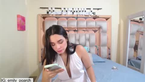 Snapshot of emily_poarch chatting on 17, 2, 2025 emily online show from 17, 2, 2025